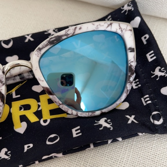 Express women’s sunglasses - Picture 3 of 7
